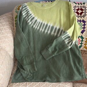 ON oversized sweatshirt